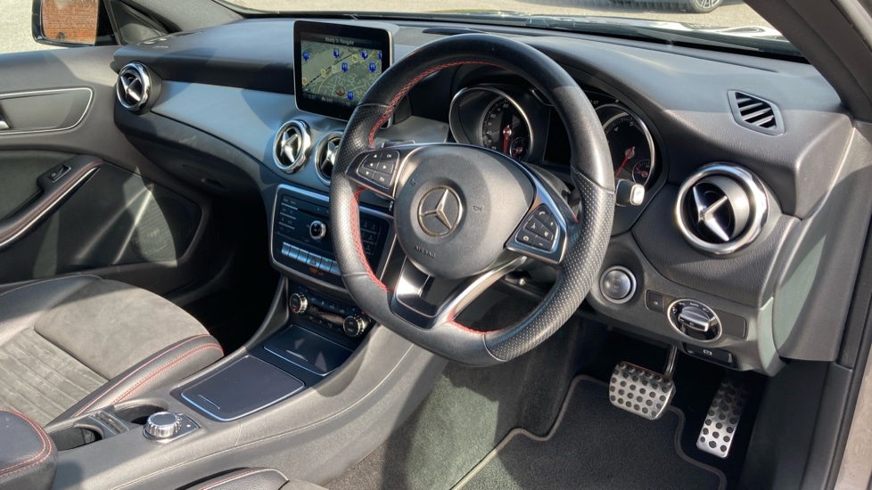 Mercedes-Benz GLA 180 AMG Line Edition 5dr Auto Petrol Hatchback - Image 11