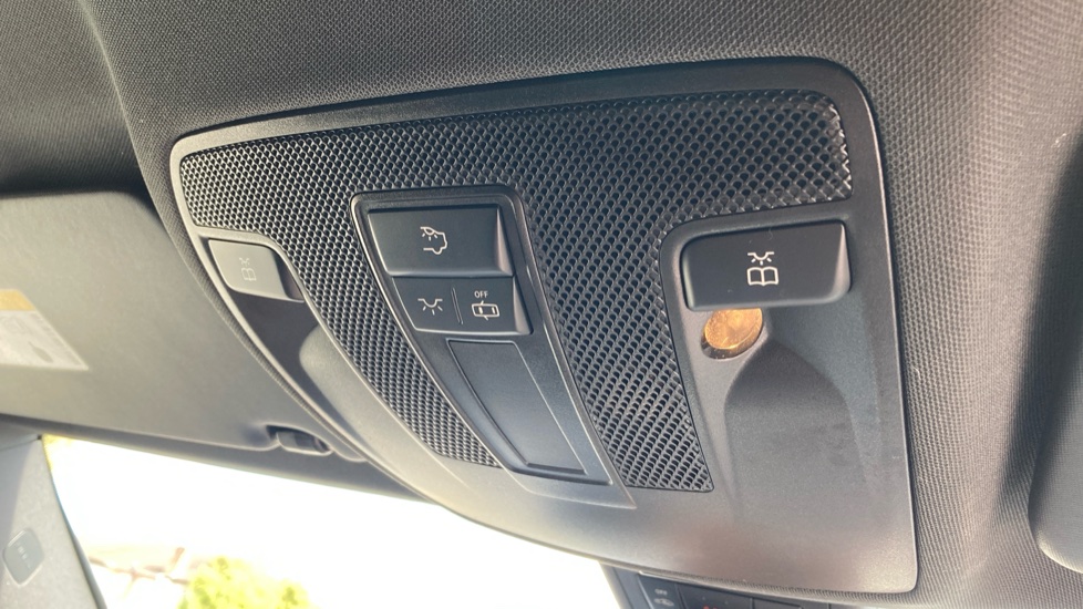 Mercedes-Benz GLA 180 AMG Line Edition 5dr Auto Petrol Hatchback - Image 31