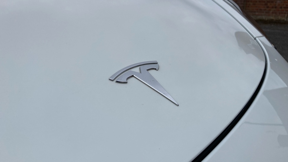 Tesla Model Y Long Range AWD 5dr Auto Electric Hatchback - Image 21