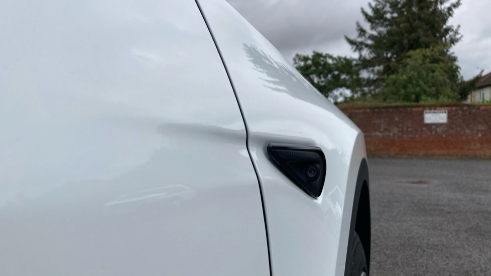 Tesla Model Y Long Range AWD 5dr Auto Electric Hatchback - Image 23