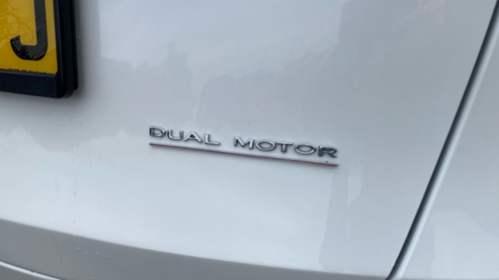 Tesla Model Y Long Range AWD 5dr Auto Electric Hatchback - Image 25