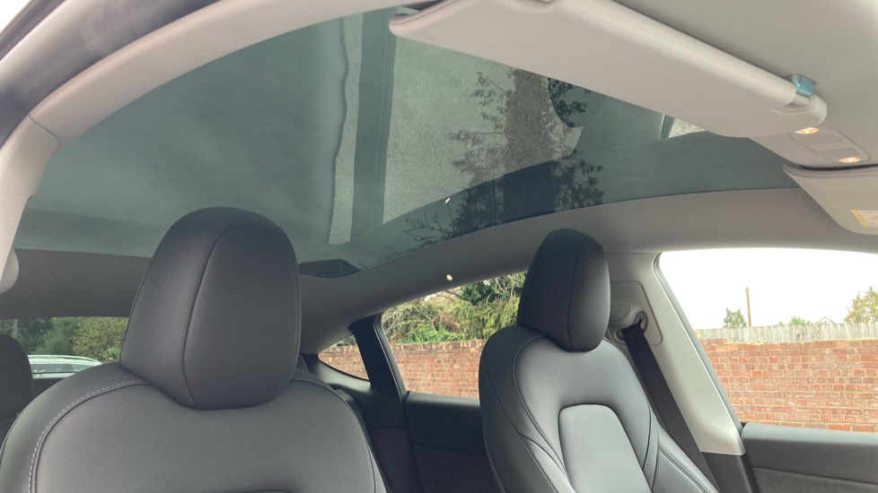 Tesla Model Y Long Range AWD 5dr Auto Electric Hatchback - Image 31