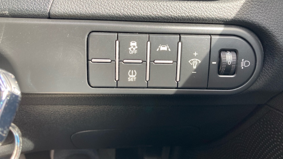 Kia Xceed 1.0T GDi ISG 2 5dr Petrol Hatchback - Image 26