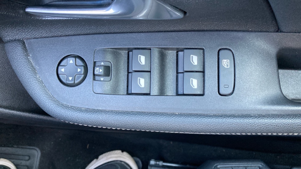 Vauxhall Mokka 1.2 Turbo 136 Ultimate 5dr Petrol Hatchback - Image 30