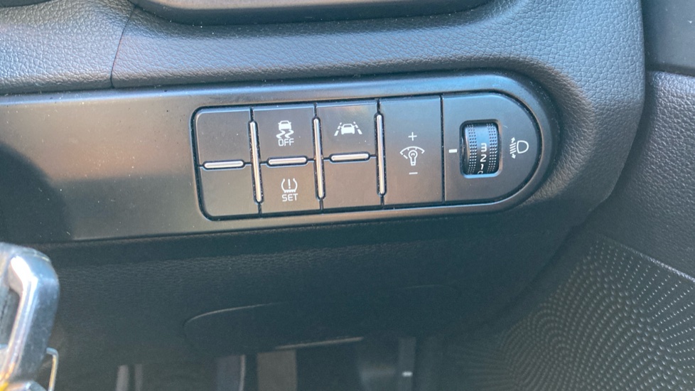 Kia Ceed 1.0T GDi ISG 2 5dr Petrol Hatchback - Image 26