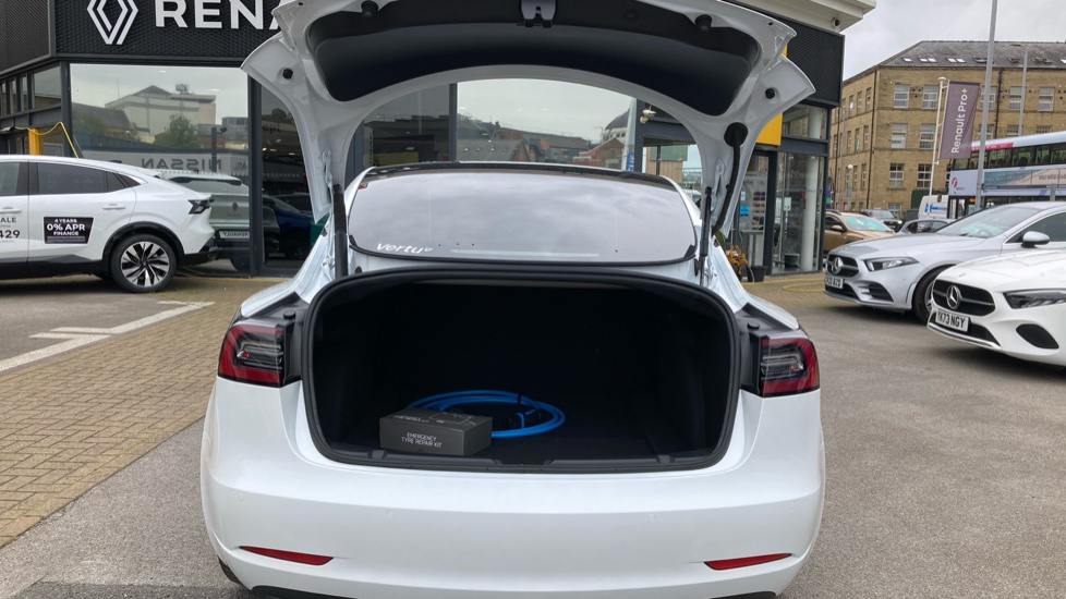 Tesla Model 3 Long Range AWD 4dr Auto Electric Saloon - Image 4