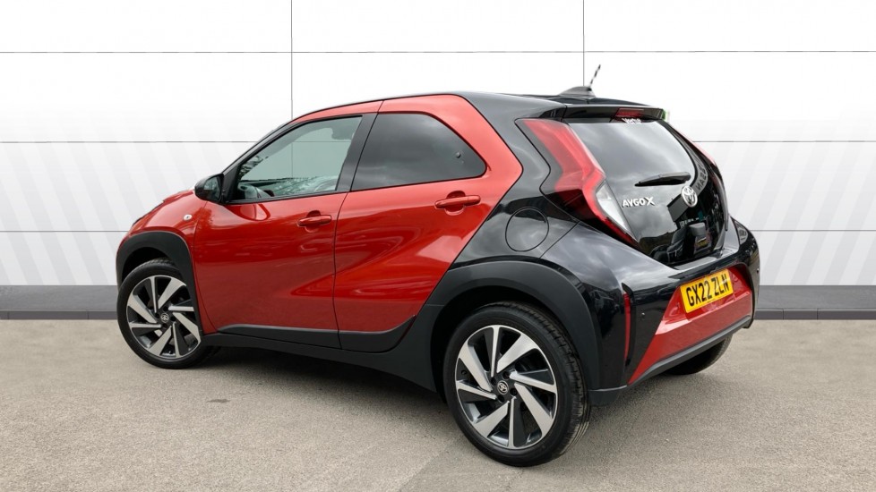 Toyota Aygo X 1.0 VVT-i Edge 5dr Petrol Hatchback - Image 2