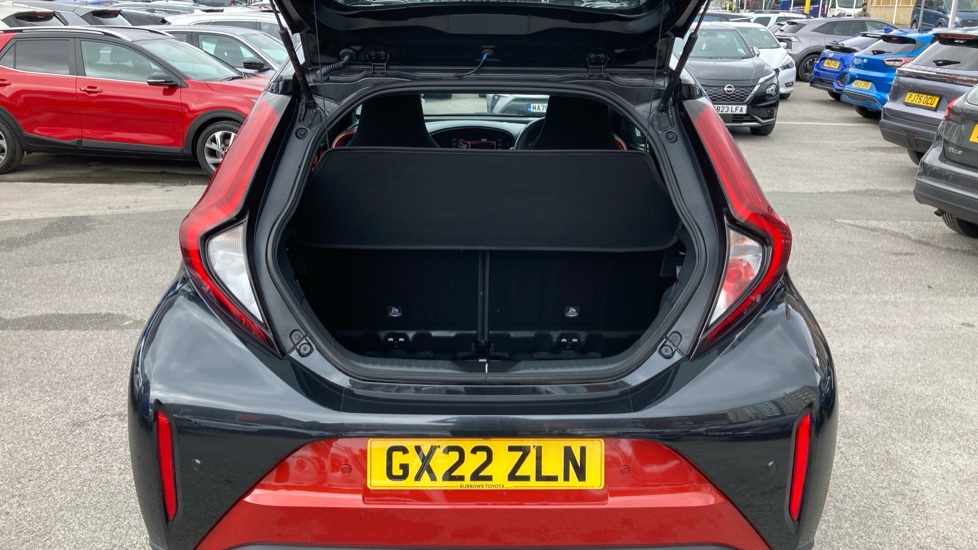 Toyota Aygo X 1.0 VVT-i Edge 5dr Petrol Hatchback - Image 4