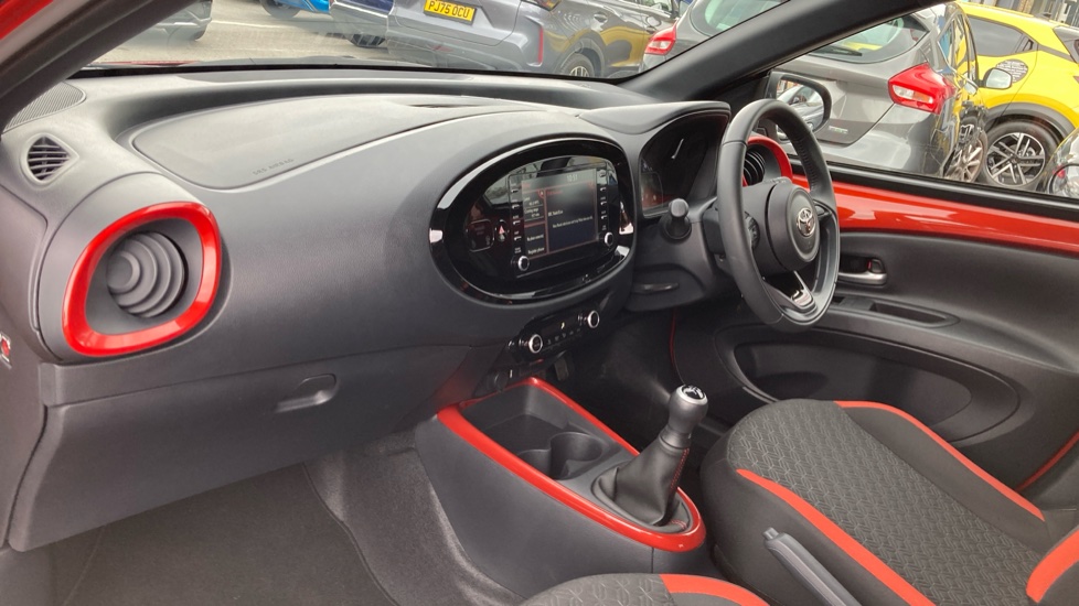 Toyota Aygo X 1.0 VVT-i Edge 5dr Petrol Hatchback - Image 9