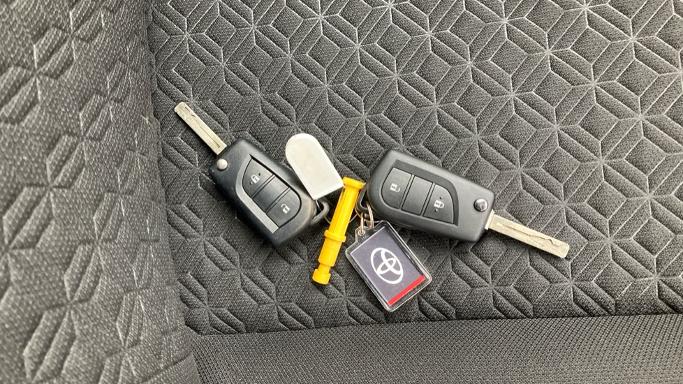 Toyota Aygo X 1.0 VVT-i Edge 5dr Petrol Hatchback - Image 20