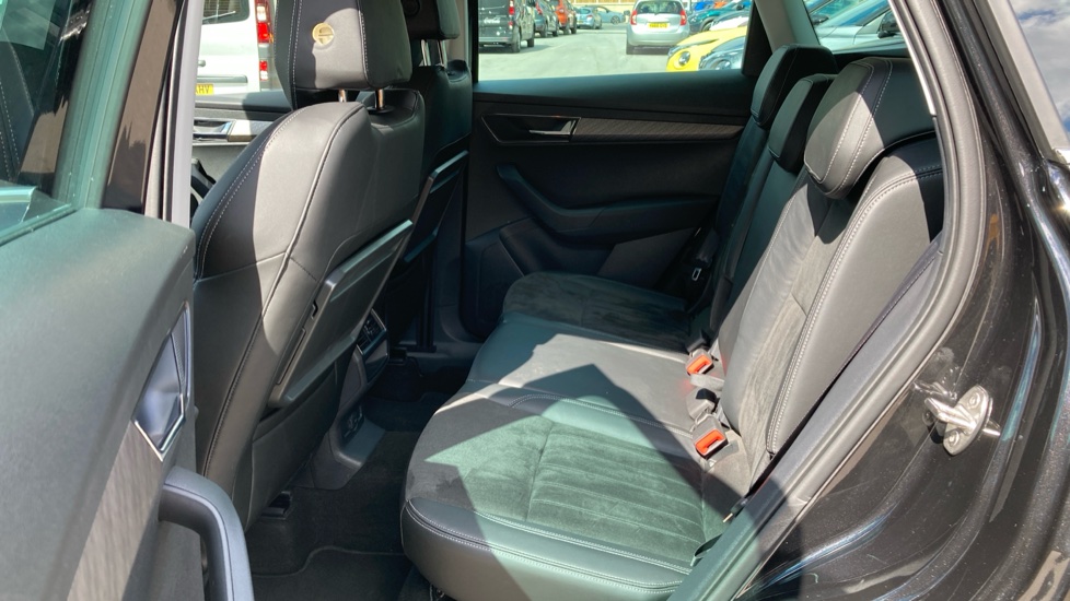 Skoda Karoq 1.5 TSI SE L 5dr Petrol Estate - Image 16