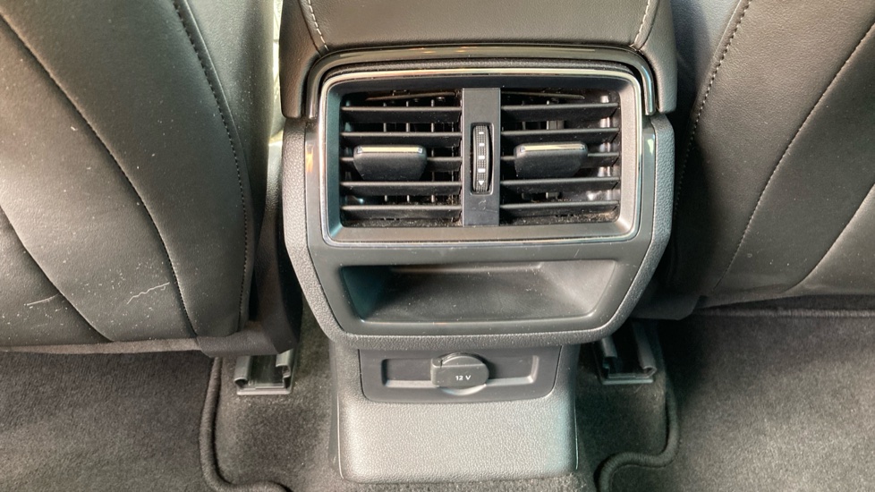 Skoda Karoq 1.5 TSI SE L 5dr Petrol Estate - Image 21