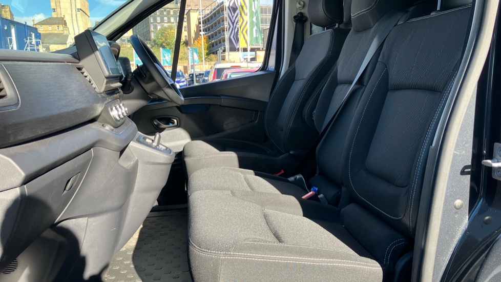 Renault Trafic Lwb Diesel LL30 Blue dCi 170 Extra Sport [Safety] Van EAG9 - Image 16