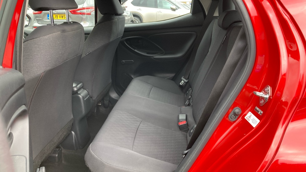 Toyota Yaris 1.5 Hybrid Icon 5dr CVT Hybrid Hatchback - Image 16