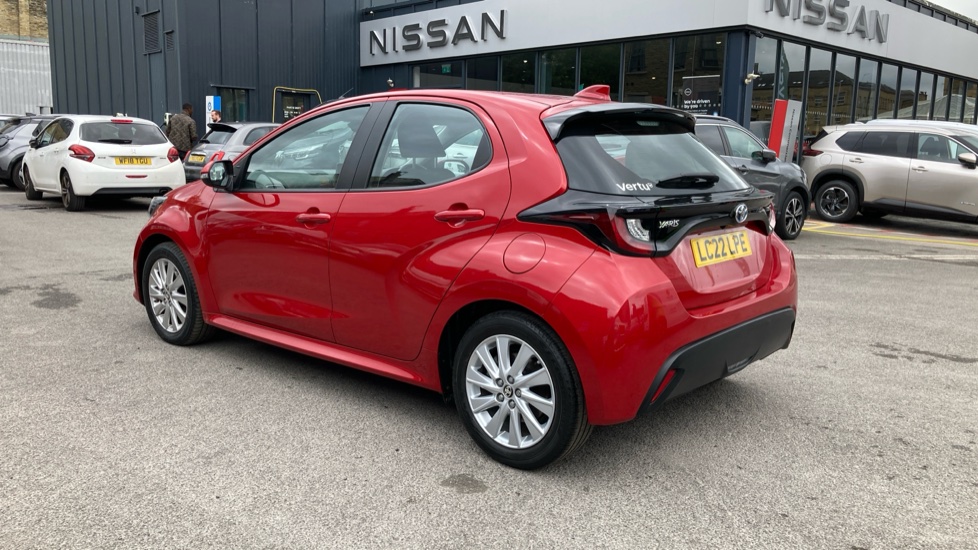 Toyota Yaris 1.5 Hybrid Icon 5dr CVT Hybrid Hatchback - Image 17