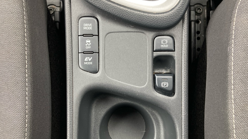 Toyota Yaris 1.5 Hybrid Icon 5dr CVT Hybrid Hatchback - Image 24