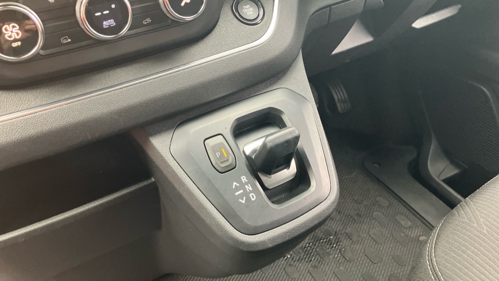 Renault Trafic Lwb Diesel LL30 Blue dCi 170 ExtraSport[Safety] CrewVan EAG9 - Image 13