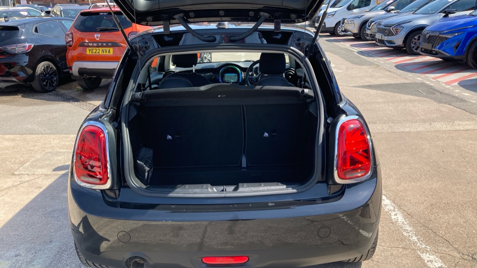 MINI Hatchback 1.5 One Classic II 3dr Petrol Hatchback - Image 4