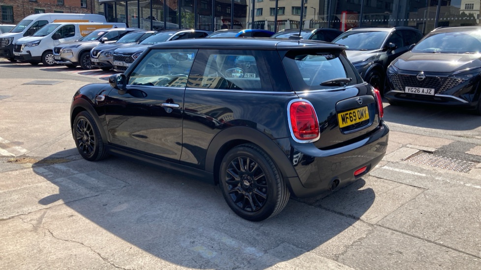 MINI Hatchback 1.5 One Classic II 3dr Petrol Hatchback - Image 17