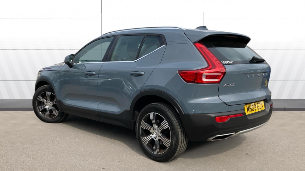 Volvo XC40 2.0 T4 Inscription 5dr Geartronic Petrol Estate - Image 2