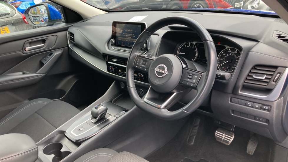 Nissan Qashqai 1.3 DiG-T MH 158 Acenta Premium 5dr Xtronic Petrol Hatchback - Image 11