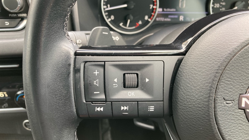 Nissan Qashqai 1.3 DiG-T MH 158 Acenta Premium 5dr Xtronic Petrol Hatchback - Image 23