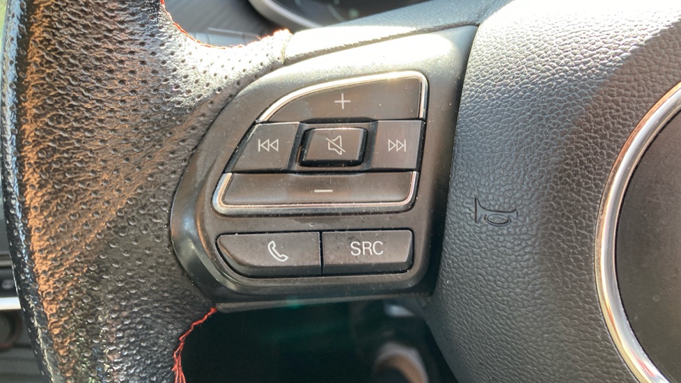 MG ZS 1.5 VTi-TECH Exclusive 5dr Petrol Hatchback - Image 25