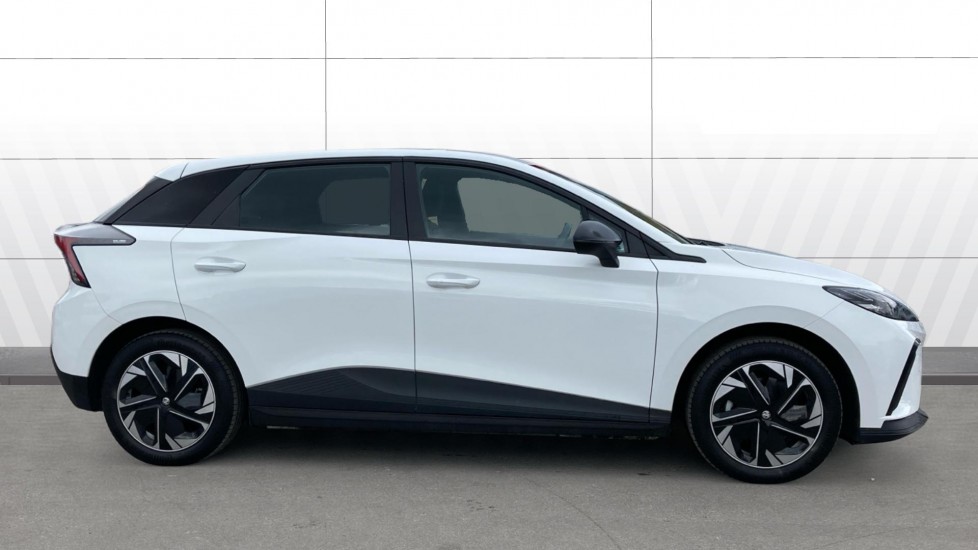 MG MG4 125kW SE EV 51kWh 5dr Auto Electric Hatchback - Image 5