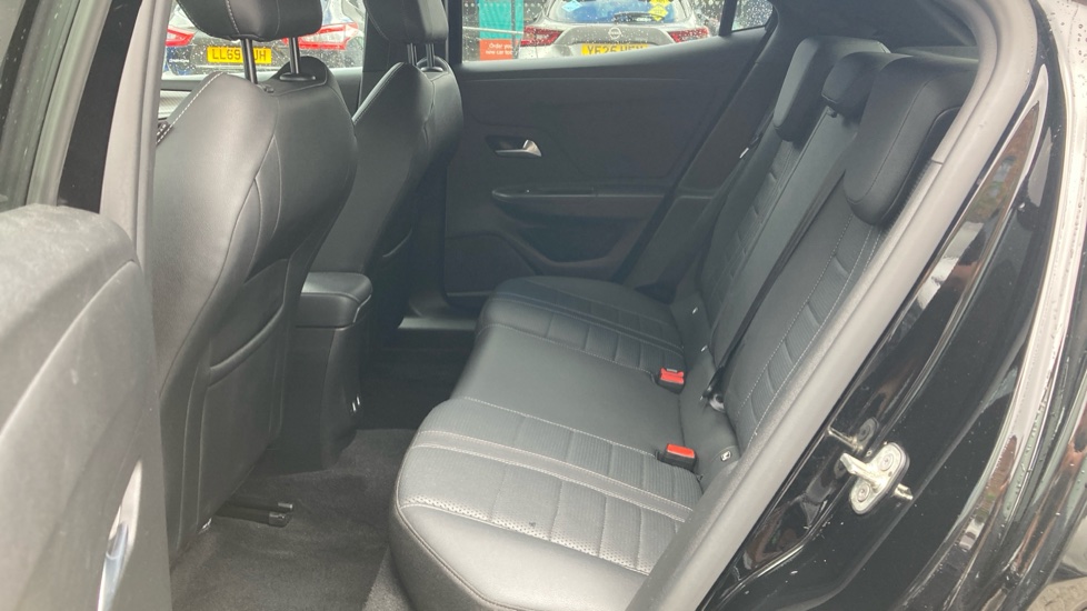 Vauxhall Crossland 1.2 Elite Nav 5dr Petrol Hatchback - Image 16