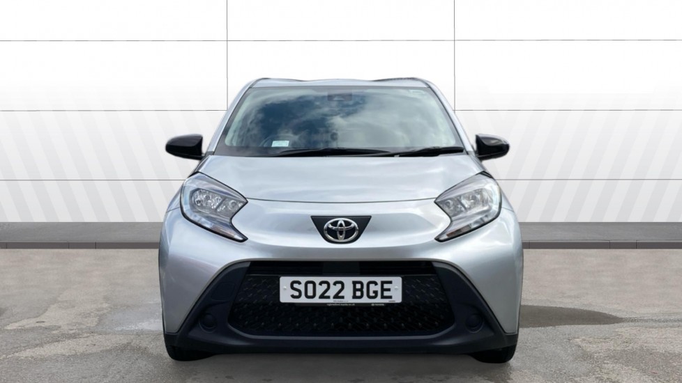 Toyota Aygo X 1.0 VVT-i Pure 5dr Petrol Hatchback - Image 3