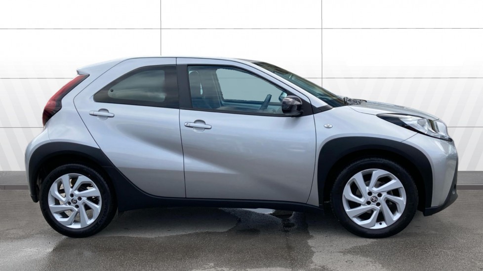 Toyota Aygo X 1.0 VVT-i Pure 5dr Petrol Hatchback - Image 5
