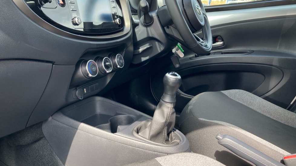 Toyota Aygo X 1.0 VVT-i Pure 5dr Petrol Hatchback - Image 13