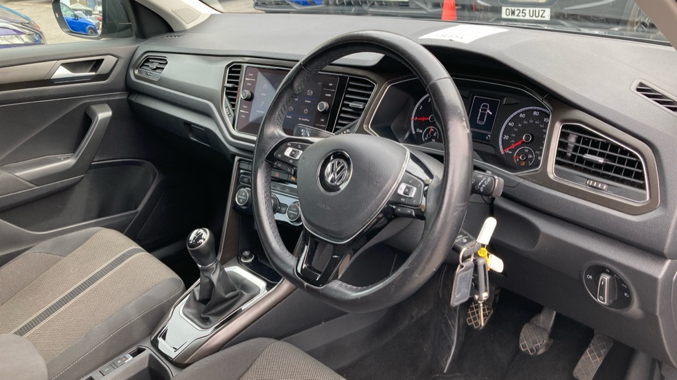 Volkswagen T-Roc 1.0 TSI SE 5dr Petrol Hatchback - Image 11