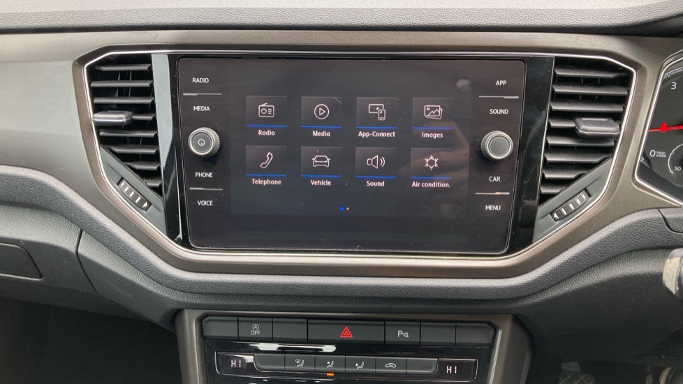 Volkswagen T-Roc 1.0 TSI SE 5dr Petrol Hatchback - Image 12