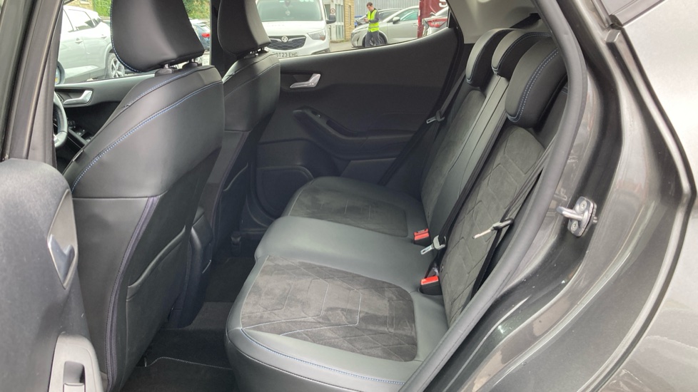 Ford Fiesta 1.0 EcoBoost Hbd mHEV 125 Active Vignale 5dr Auto Petrol Hatchback - Image 16
