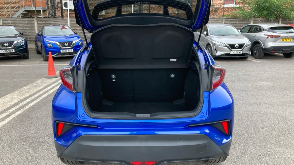Toyota C-HR 1.2T Dynamic 5dr Petrol Hatchback - Image 4
