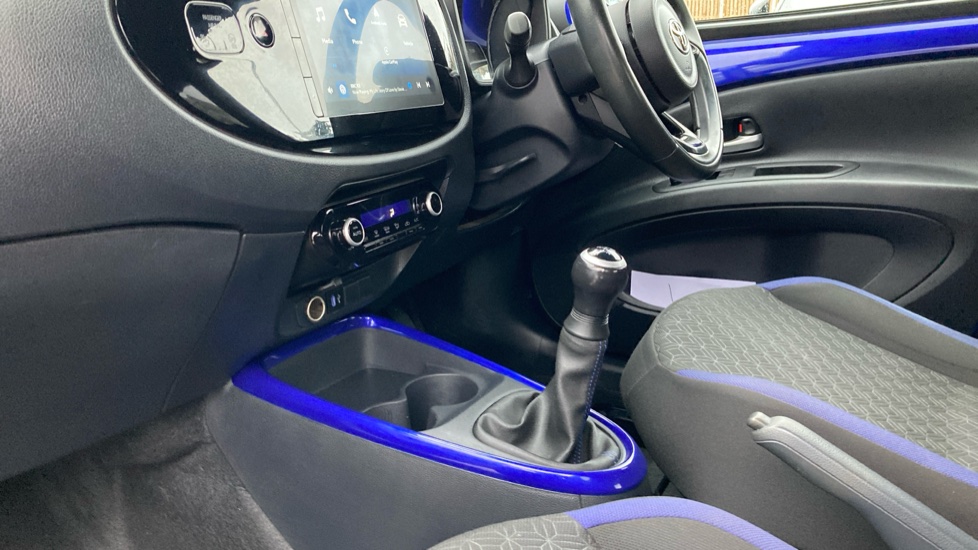 Toyota Aygo X 1.0 VVT-i Edge 5dr Petrol Hatchback - Image 13