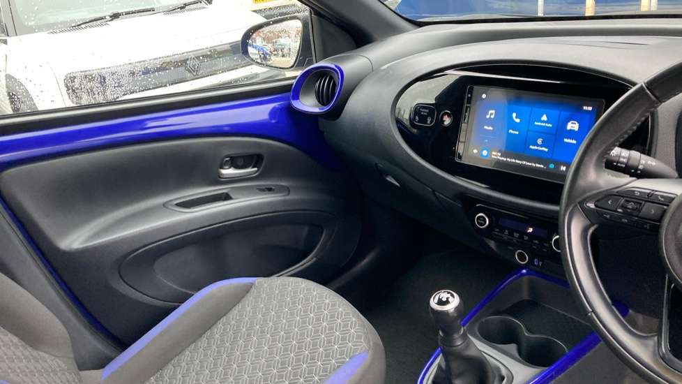 Toyota Aygo X 1.0 VVT-i Edge 5dr Petrol Hatchback - Image 14