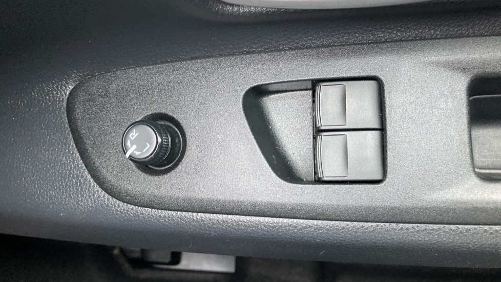 Toyota Aygo X 1.0 VVT-i Edge 5dr Petrol Hatchback - Image 26