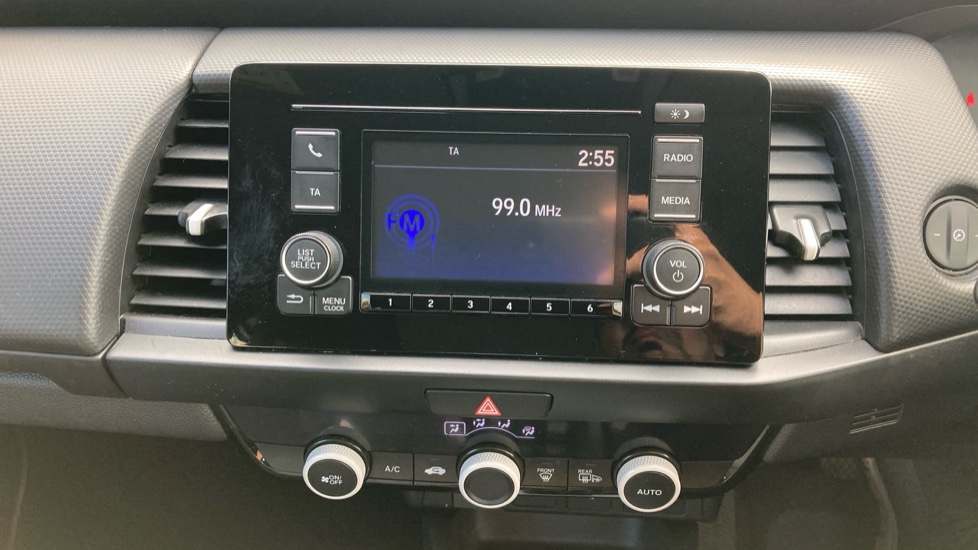 Honda Jazz 1.5 i-MMD Hybrid SE 5dr eCVT Hybrid Hatchback - Image 12
