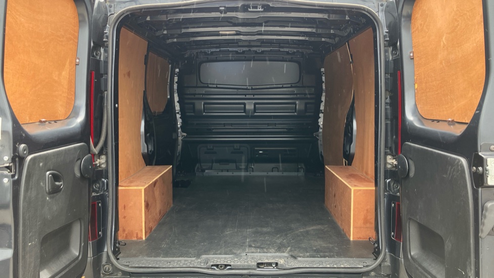 Renault Trafic Swb Diesel SL28 Blue dCi 130 Sport Van - Image 4