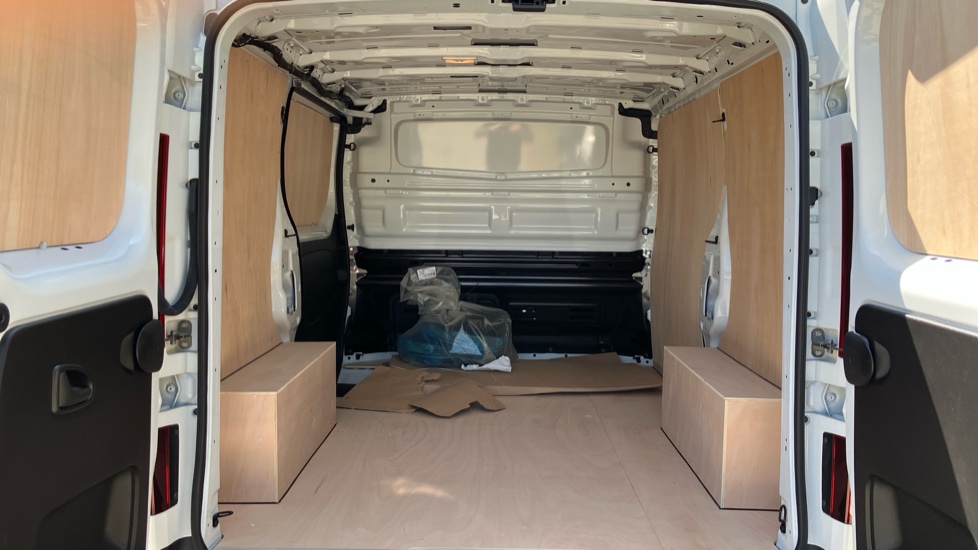 Renault Trafic Swb Diesel SL30 Blue dCi 130 Advance [Safety] Van - Image 4