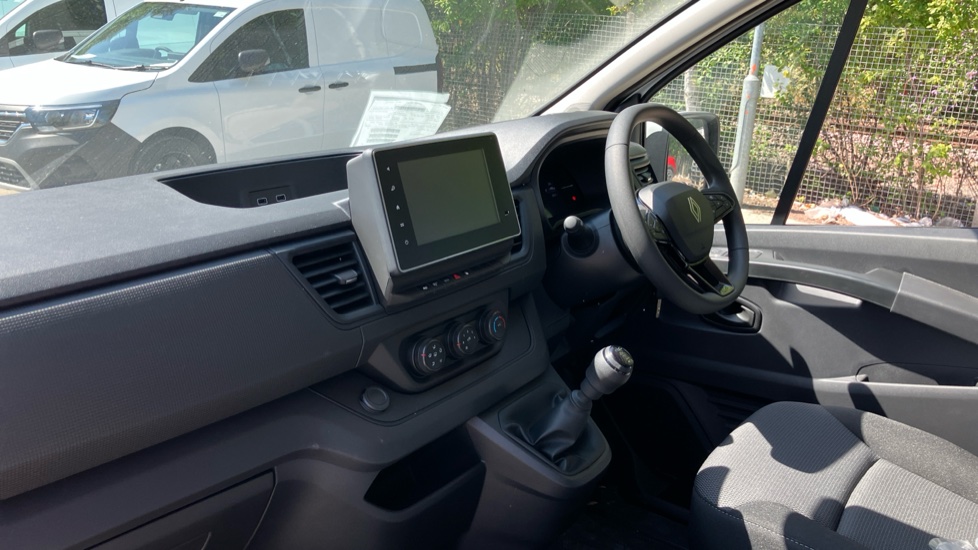 Renault Trafic Swb Diesel SL30 Blue dCi 130 Advance [Safety] Van - Image 9