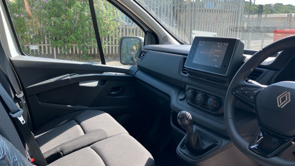 Renault Trafic Swb Diesel SL30 Blue dCi 130 Advance [Safety] Van - Image 14
