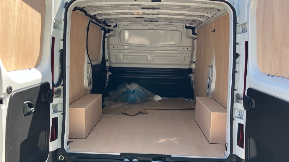 Renault Trafic Swb Diesel SL30 Blue dCi 130 Advance [Safety] Van - Image 4