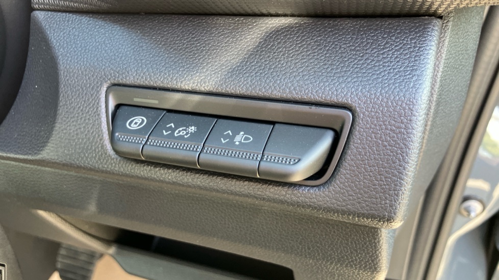 Renault Trafic Lwb Diesel LL30 Blue dCi 130 Advance [Safety] Van - Image 31