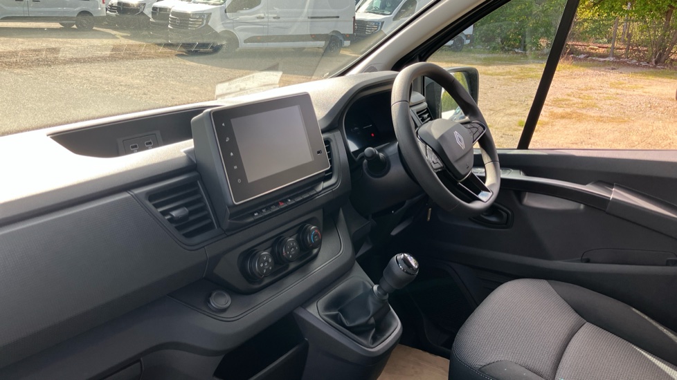 Renault Trafic Lwb Diesel LL30 Blue dCi 130 Advance [Safety] Van - Image 9