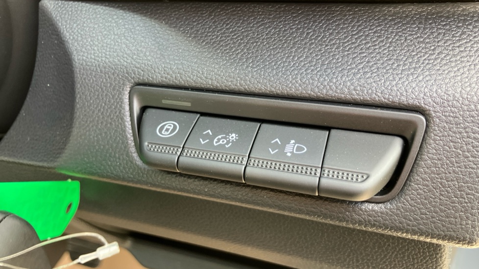 Renault Trafic Lwb Diesel LL30 Blue dCi 130 Advance [Safety] Van - Image 22