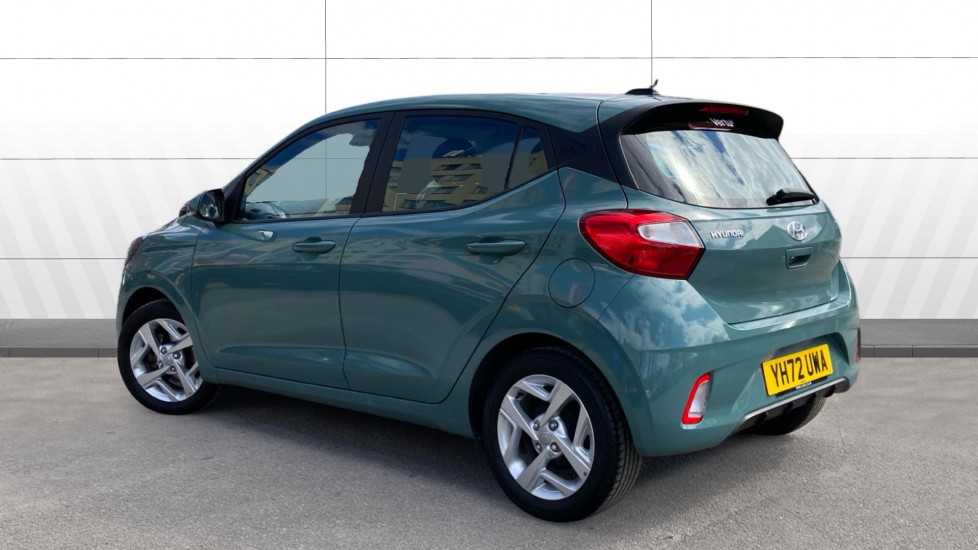 Hyundai i10 1.0 MPi SE Connect 5dr Petrol Hatchback - Image 2