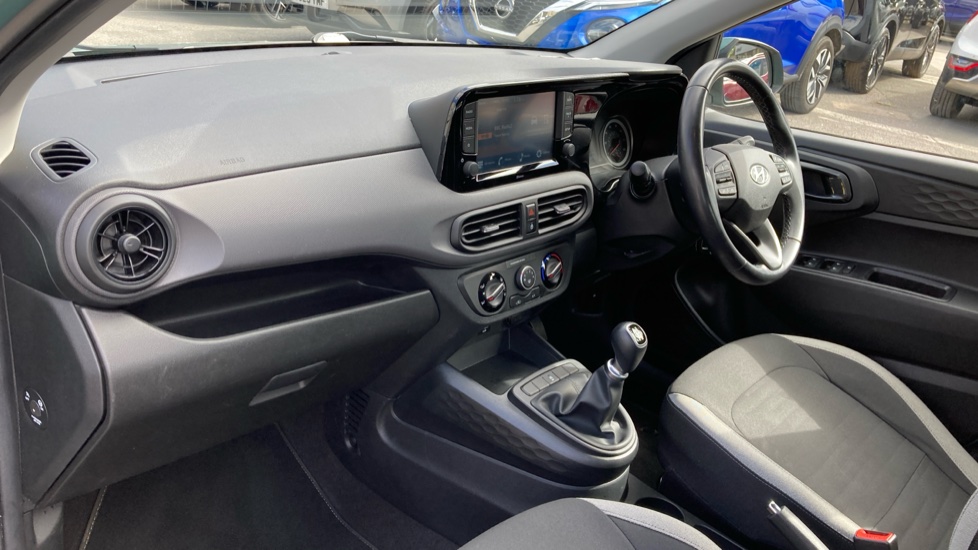 Hyundai i10 1.0 MPi SE Connect 5dr Petrol Hatchback - Image 9